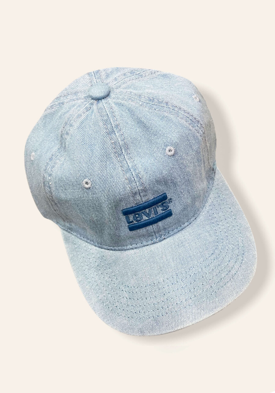 Fashionable Embroidered Cap Levi’s - Brand INT Collection